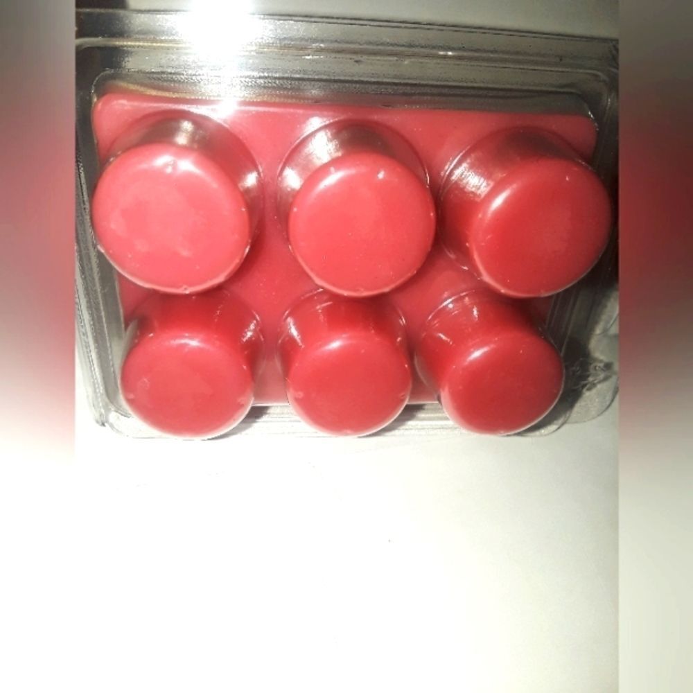 Hand Crafted Rose petals waxmelt Rounds